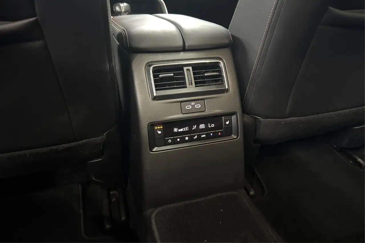 Mazda CX-90 MHEV снимка Mazda CX-90 MHEV