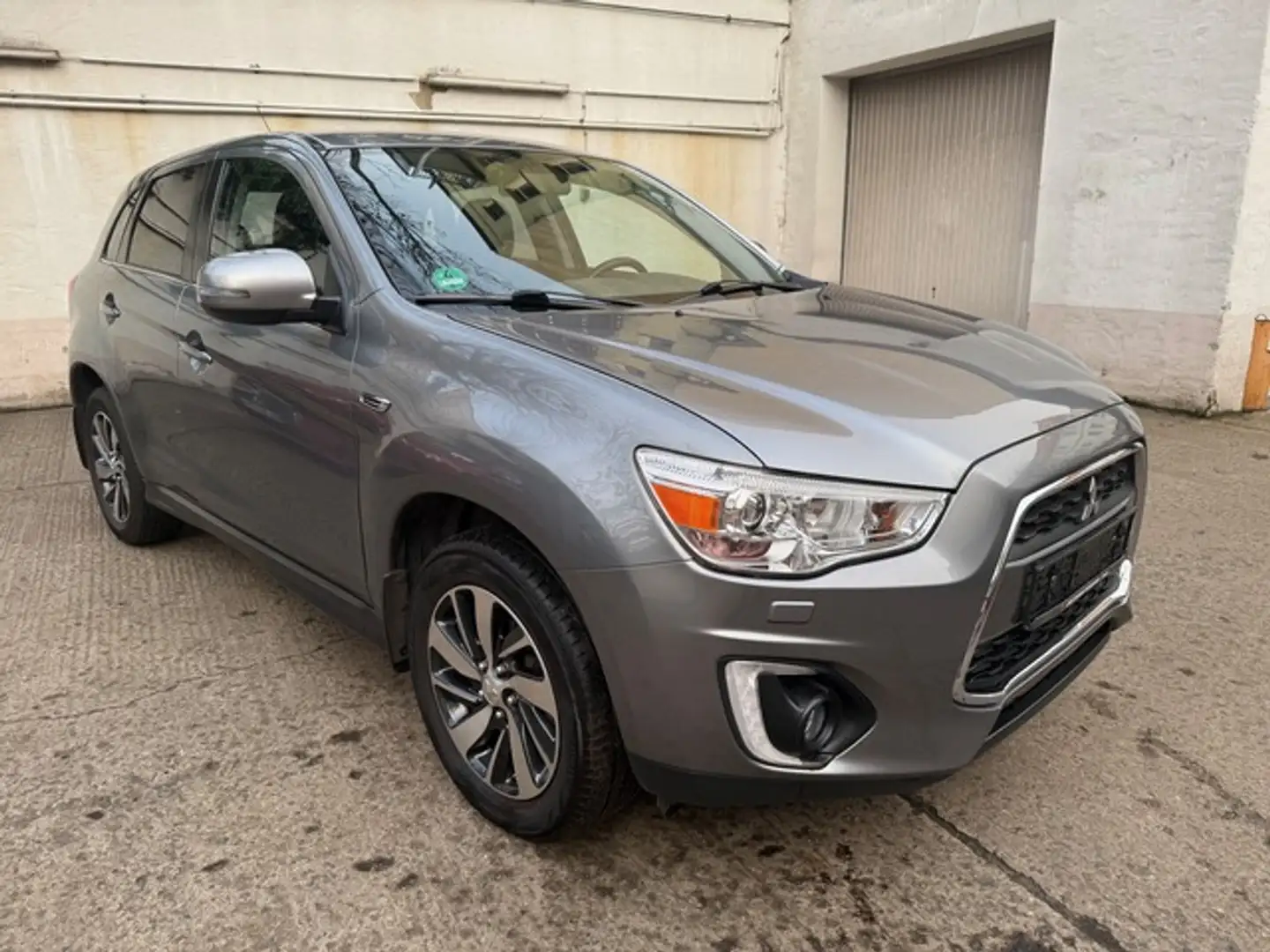 Mitsubishi ASX 1.8 DID Diamant Edition 2WD 1.Hand Kamera SH Schwarz - 1