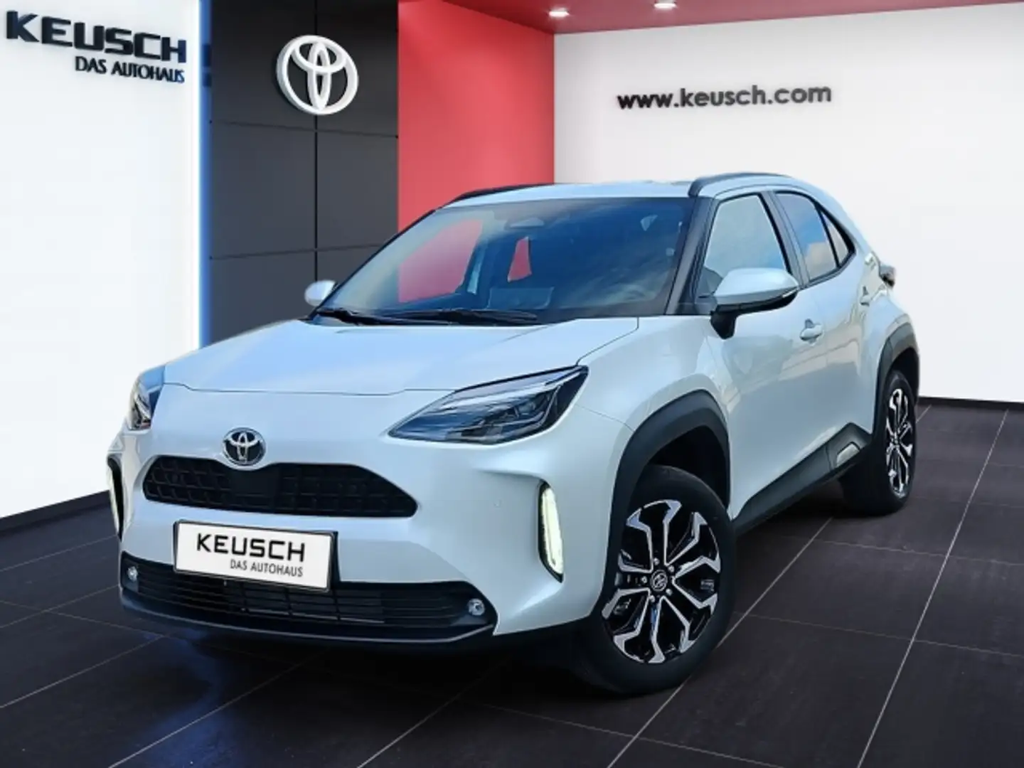 Toyota Yaris Cross Yaris Cross SUV, 5-türig Active Drive 1,5 VVT-i Hy Weiß - 1
