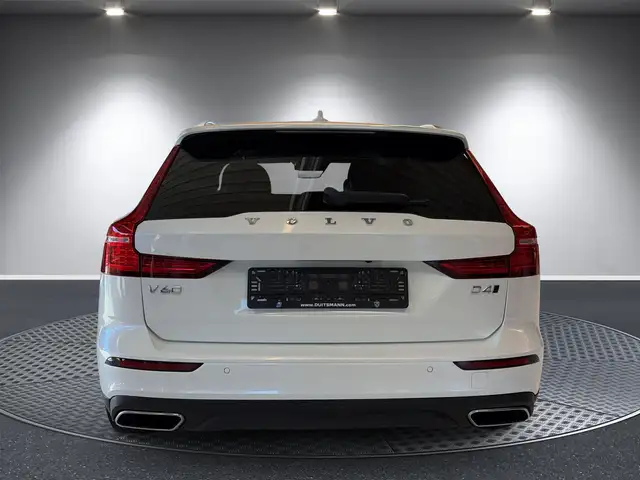 Volvo V60 view 4