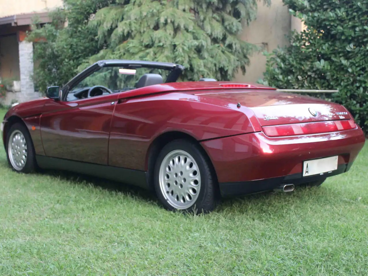 Alfa Romeo Spider 916, foto 2