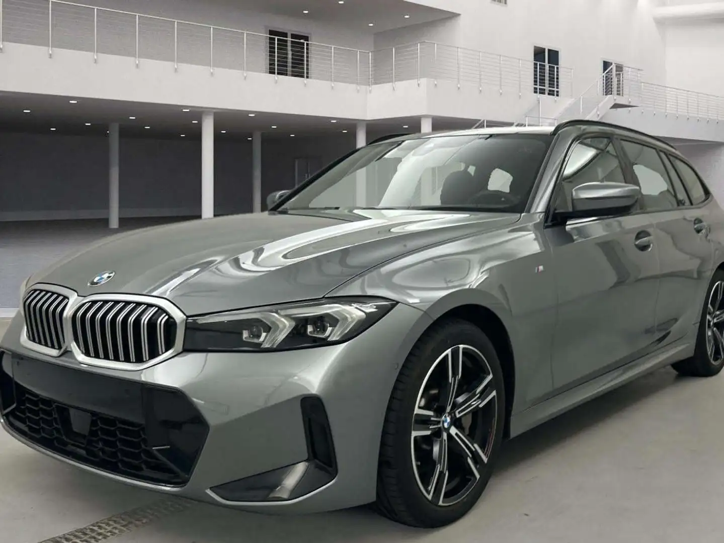 BMW 330 330 i xDrive Touring M Sport AHK LiveCock ParkAss Grau - 1