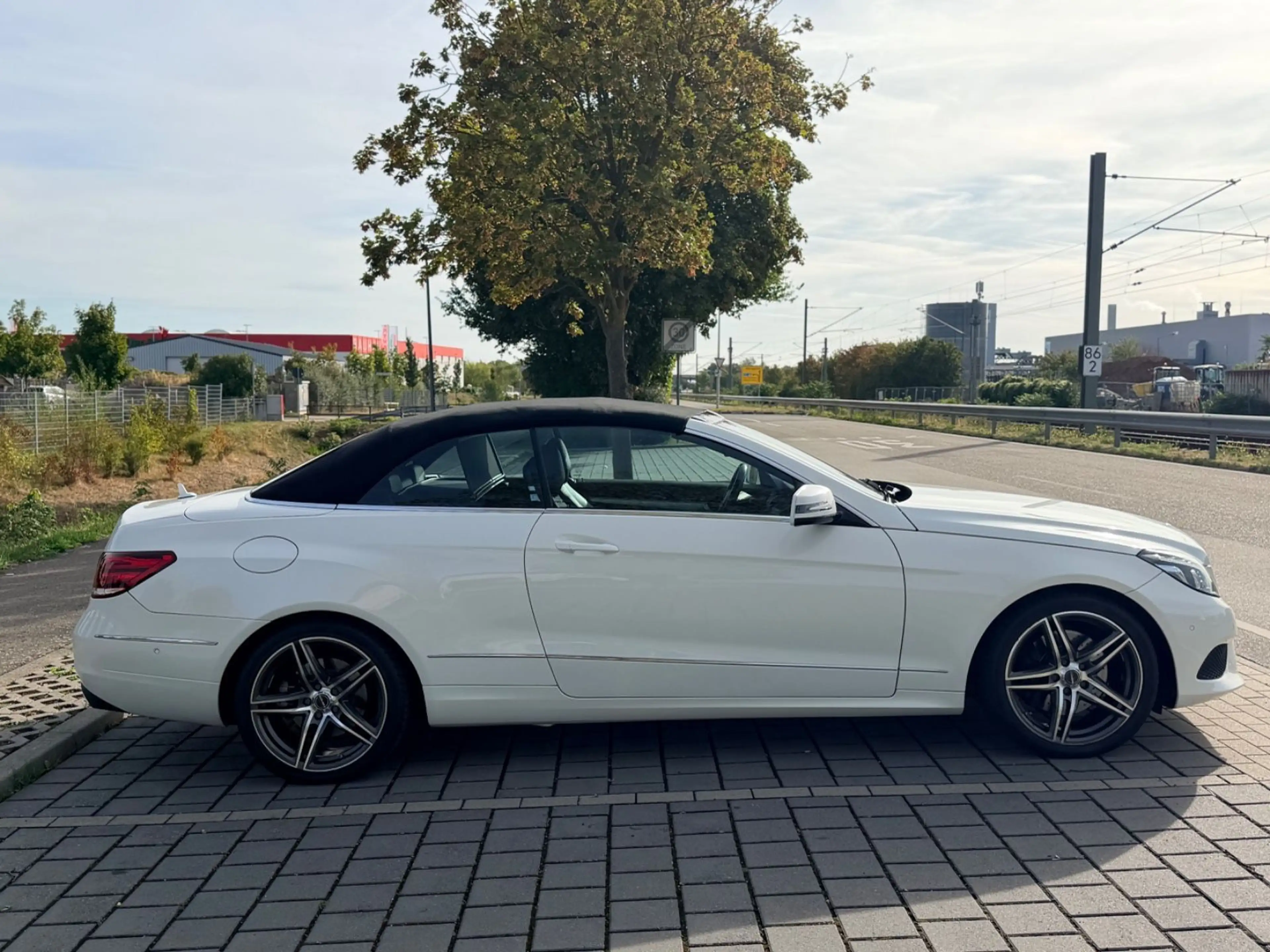 Mercedes-Benz E 350 E Cabrio E 350 BlueTec / d — photo 10