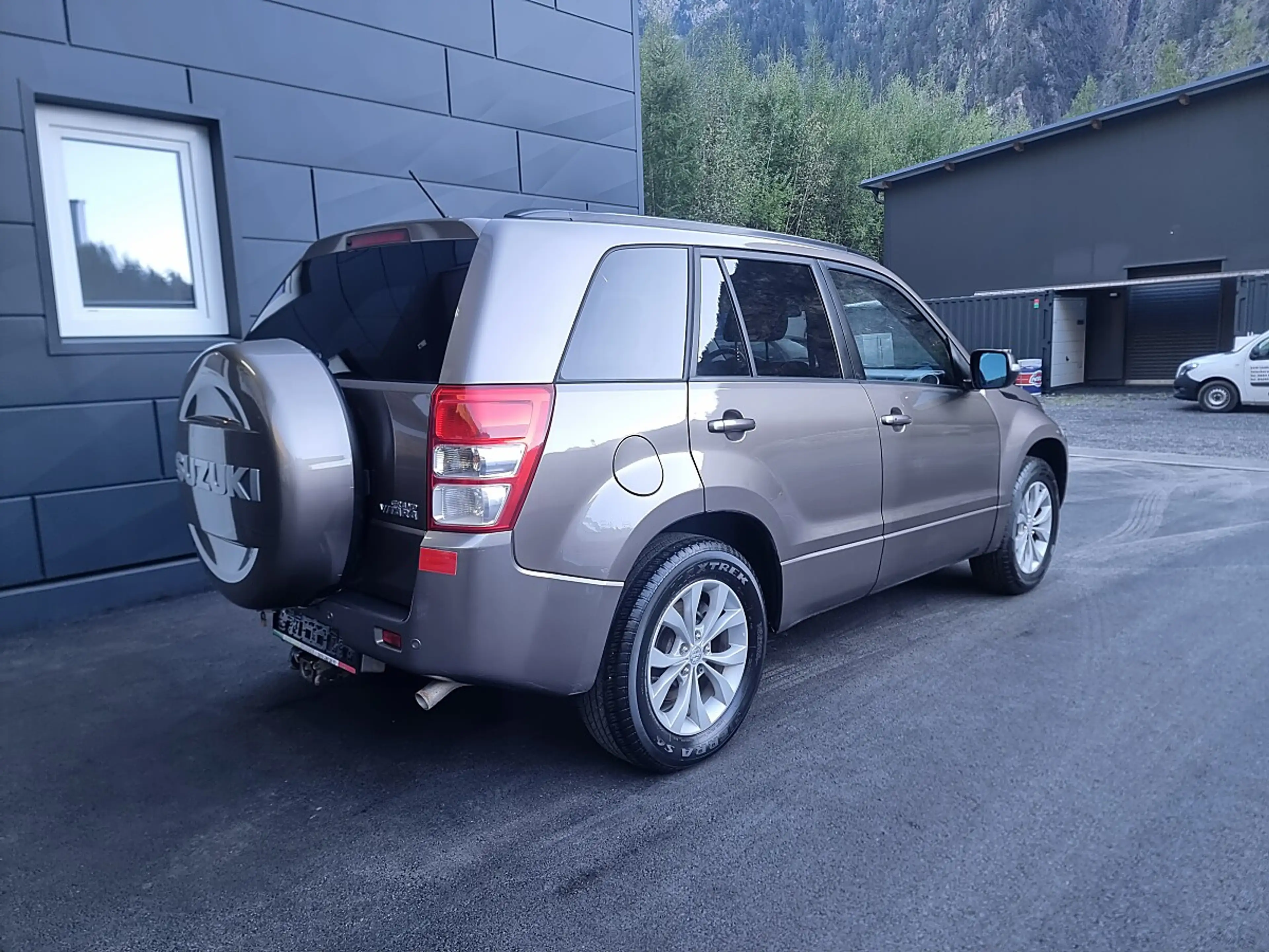 Suzuki Grand Vitara 1,9 DDiS VX-E Deluxe L3 — photo 3