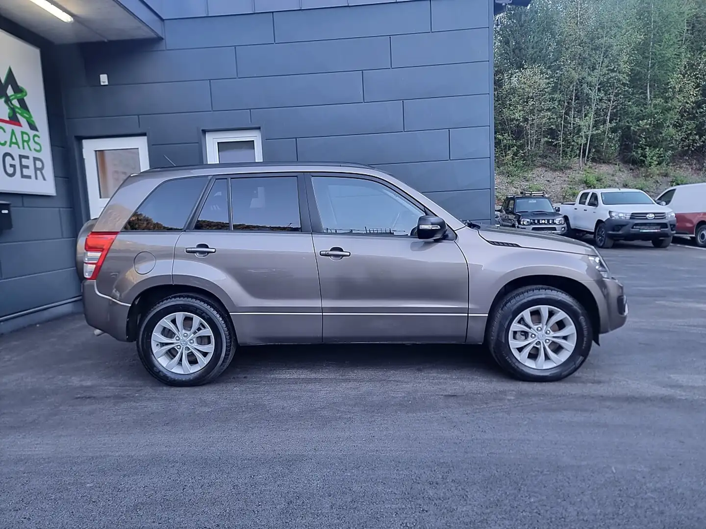 Suzuki Grand Vitara 1,9 DDiS VX-E Deluxe L3 Braun - 2