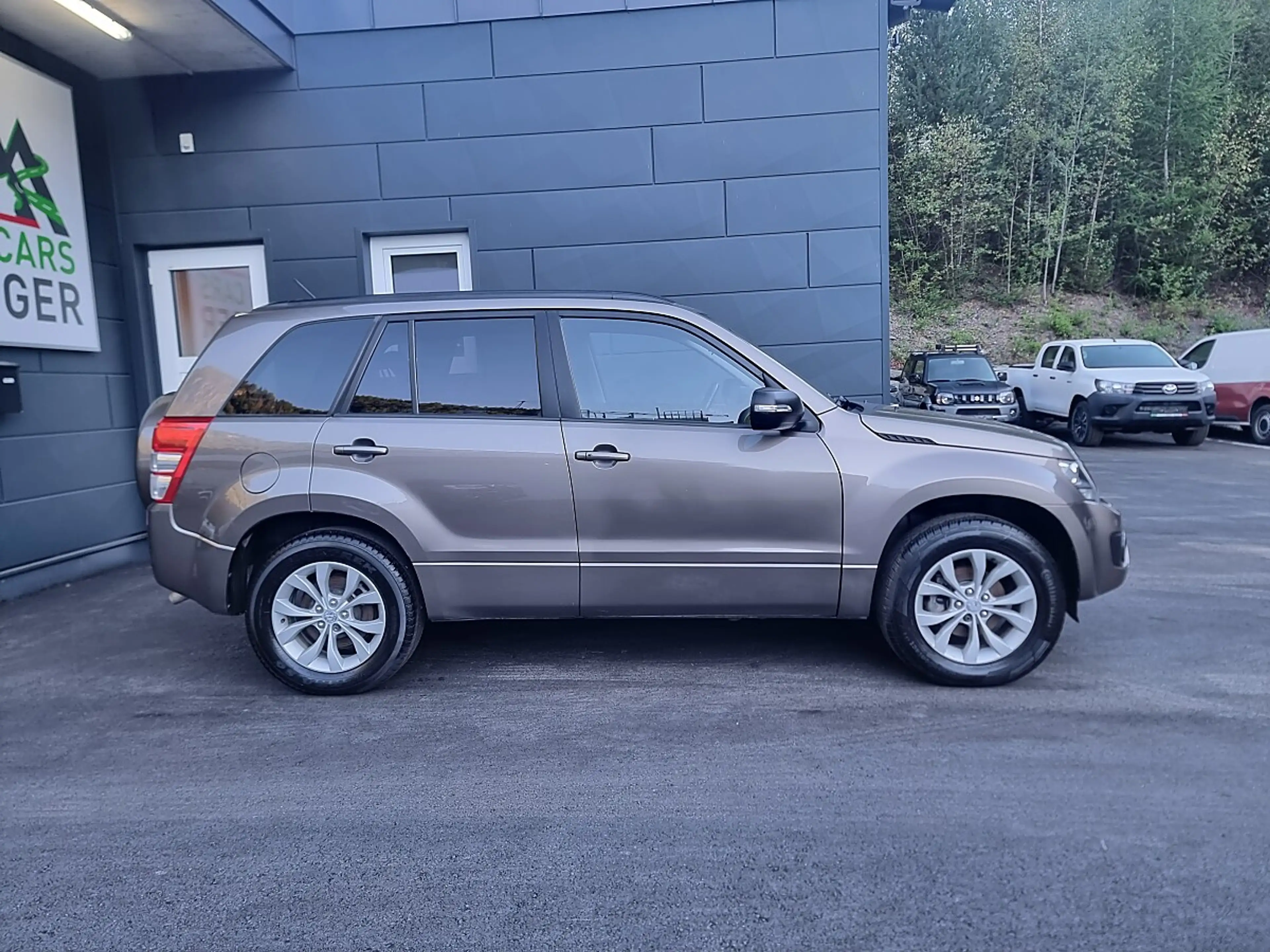 Suzuki Grand Vitara 1,9 DDiS VX-E Deluxe L3 — photo 2
