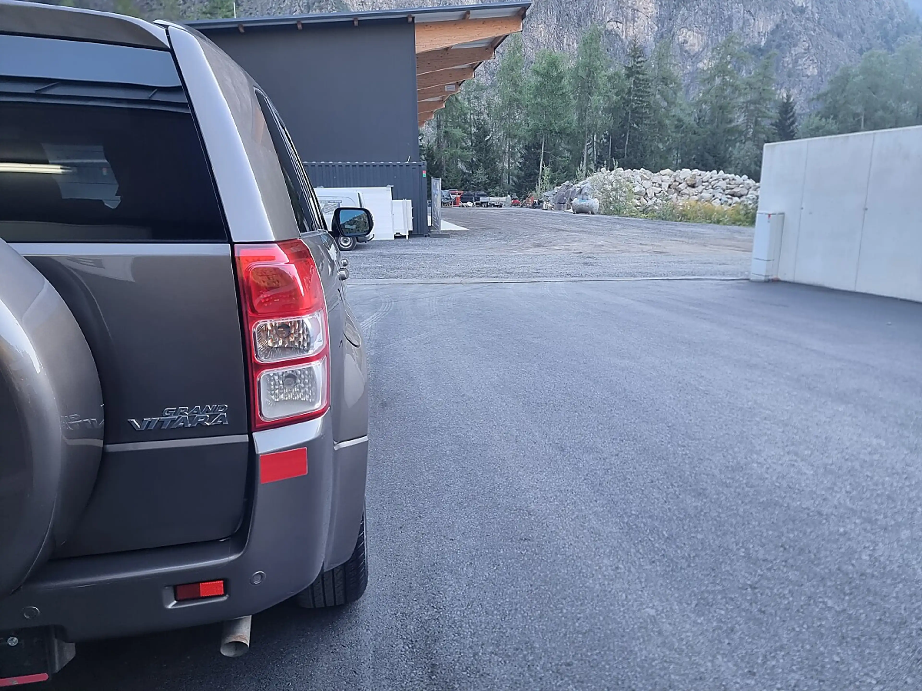 Suzuki Grand Vitara 1,9 DDiS VX-E Deluxe L3 — photo 4