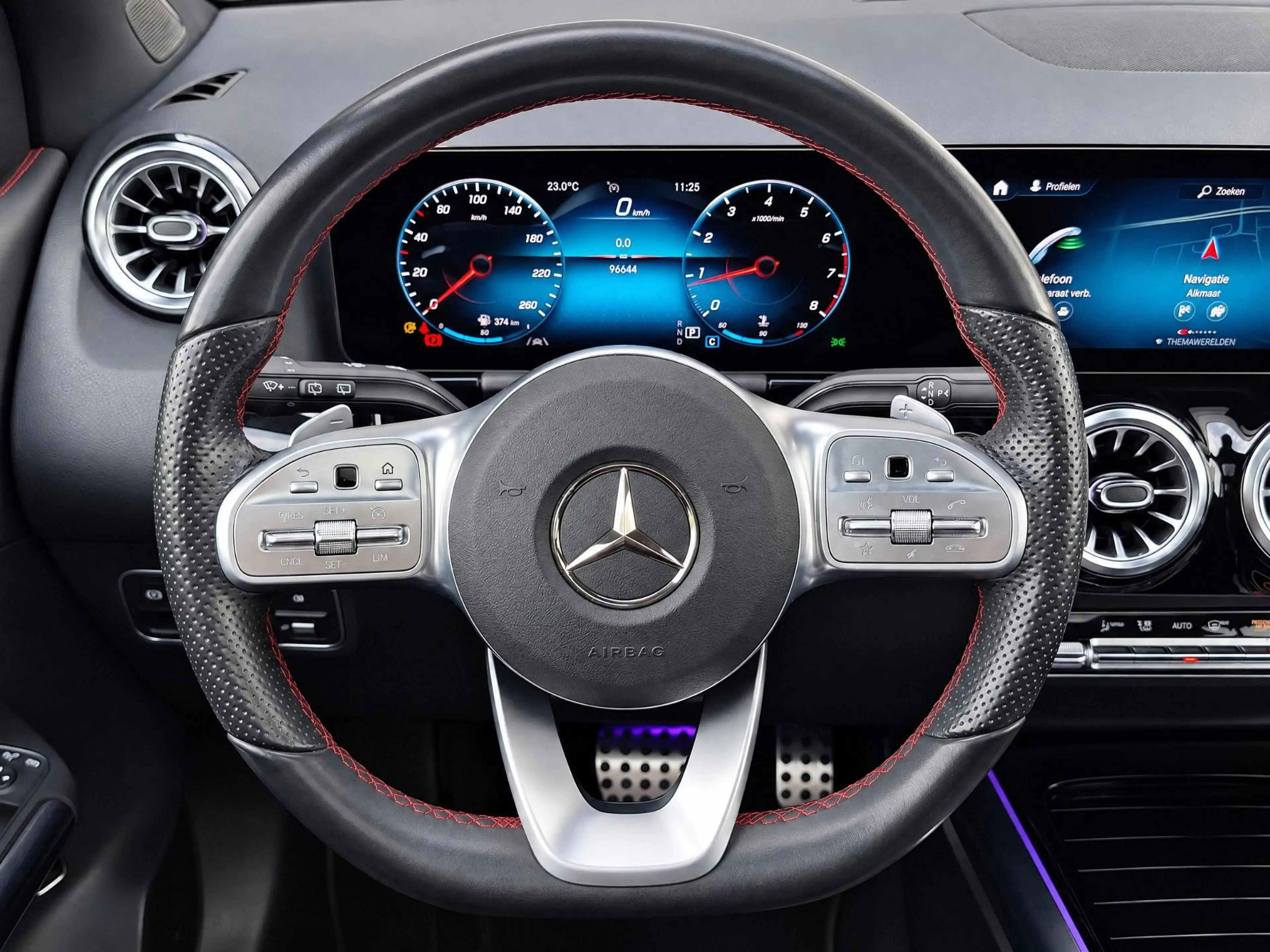 Mercedes-Benz B 180 Business Solution AMG | Panoramadak | Trekhaak Afn — photo 14