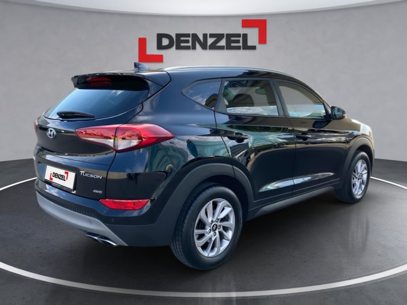 Hyundai TUCSON 2,0 CRDI 4WD — photo 4