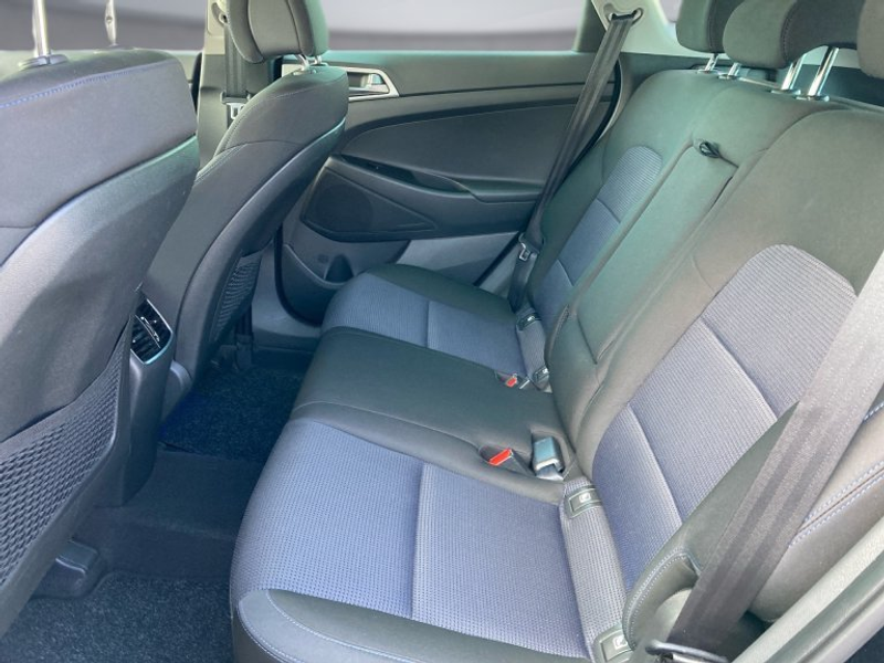 Hyundai TUCSON 2,0 CRDI 4WD — photo 12