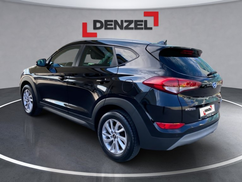 Hyundai TUCSON 2,0 CRDI 4WD — photo 3
