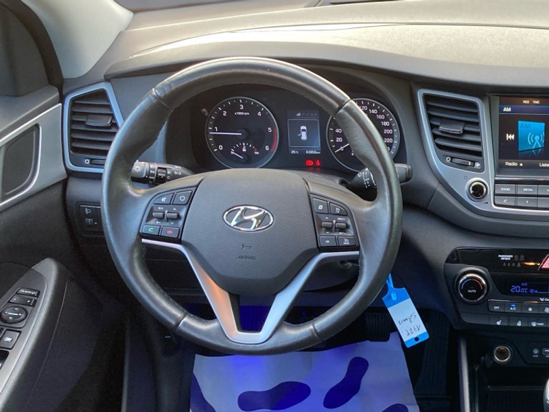 Hyundai TUCSON 2,0 CRDI 4WD — photo 10