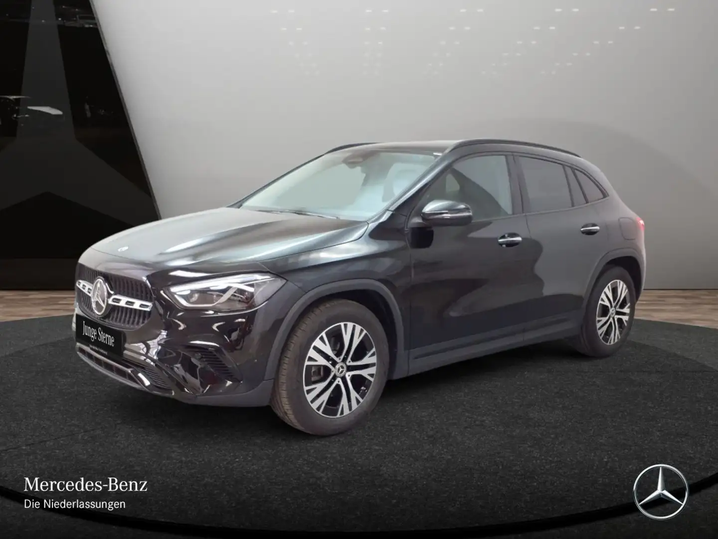 Mercedes-Benz GLA 200 d PROGRESSIVE+NIGHT+AHK+MULTIBEAM+KAMERA Zwart - 2
