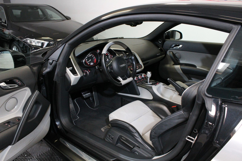 Audi R8 Coupe 5.2 FSI quattro*V10*Schalensitze*525 PS — photo 27
