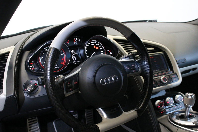 Audi R8 Coupe 5.2 FSI quattro*V10*Schalensitze*525 PS — photo 19
