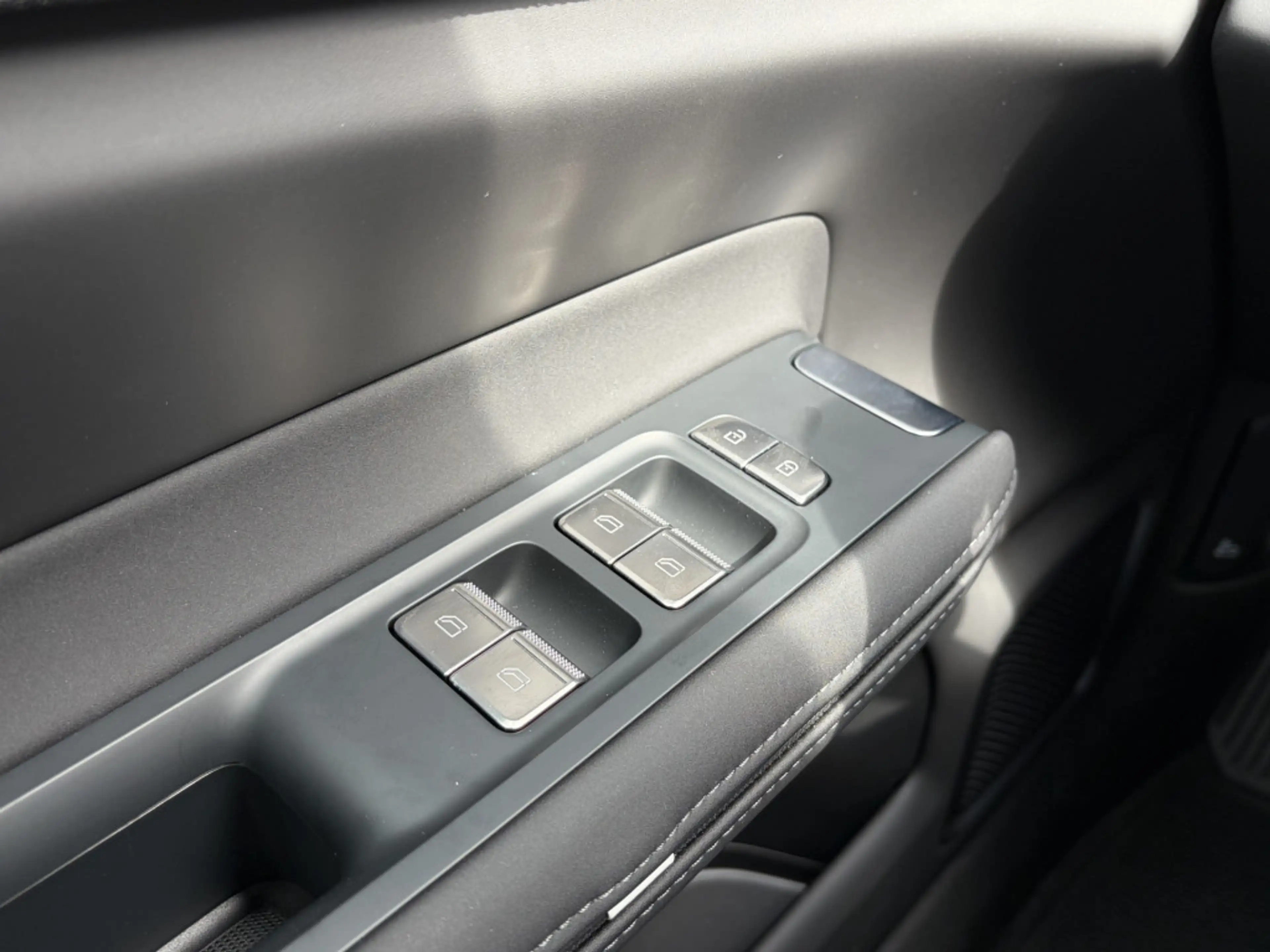 Polestar 4 Long Range Single motor 100 kWh Cruise control ada — photo 50