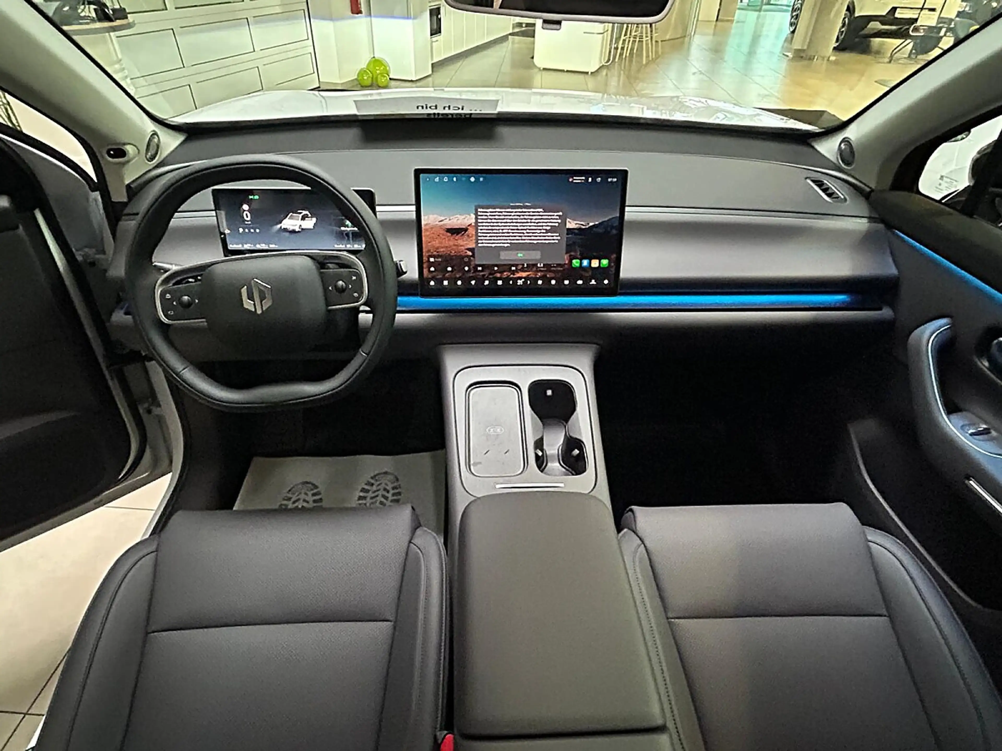 Leapmotor C10 REEV 28,4kWh Design — photo 6