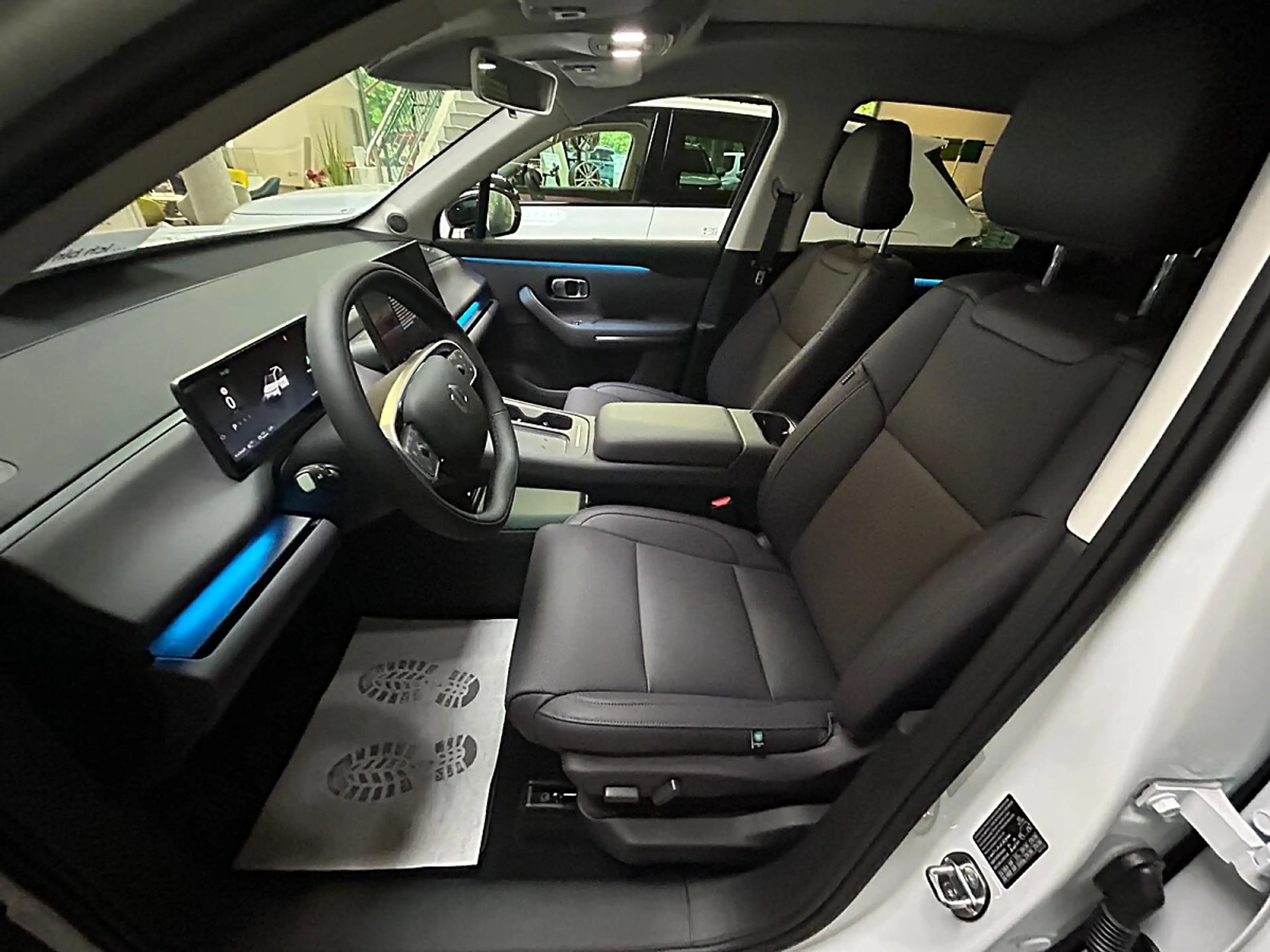 Leapmotor C10 REEV 28,4kWh Design — photo 4