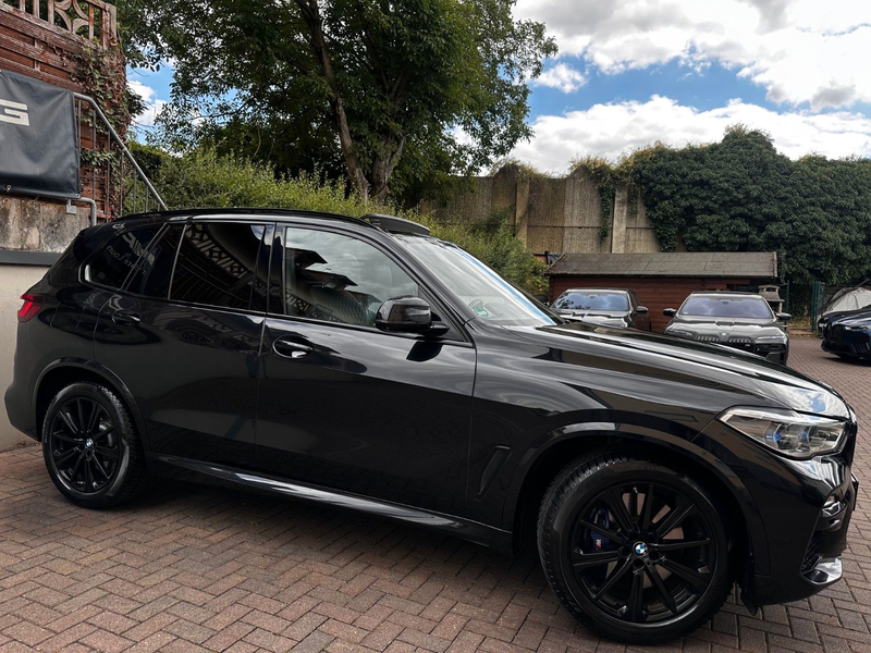 BMW X5 xDr45e M Sport PANO-SKY*B&W*NightV*3xTV*Massa — photo 3