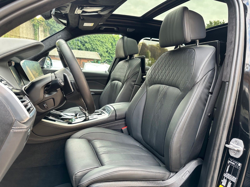 BMW X5 xDr45e M Sport PANO-SKY*B&W*NightV*3xTV*Massa — photo 5
