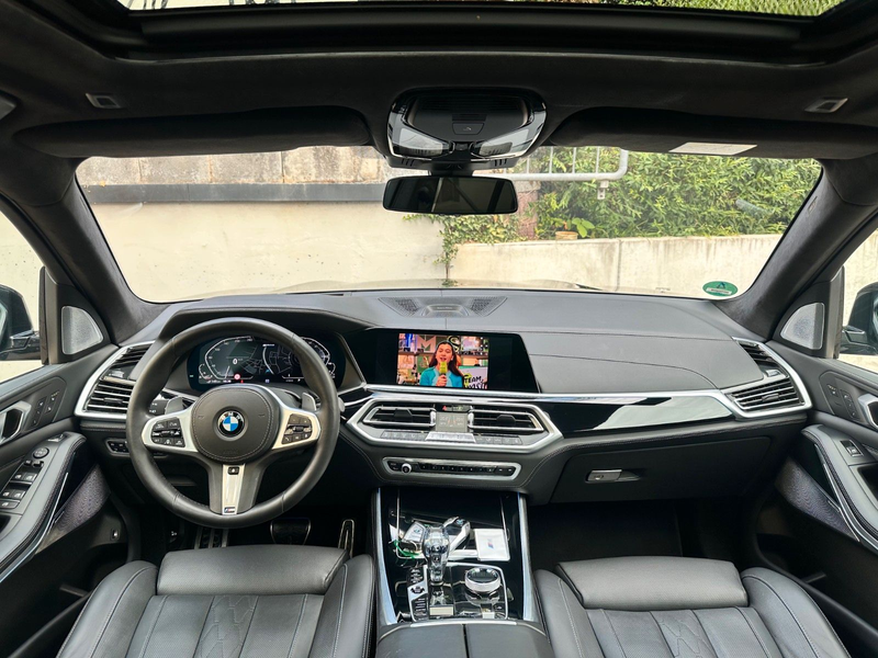 BMW X5 xDr45e M Sport PANO-SKY*B&W*NightV*3xTV*Massa — photo 7
