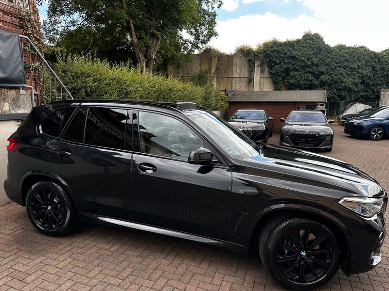 BMW X5 xDr45e M Sport PANO-SKY*B&W*NightV*3xTV*Massa — photo 4