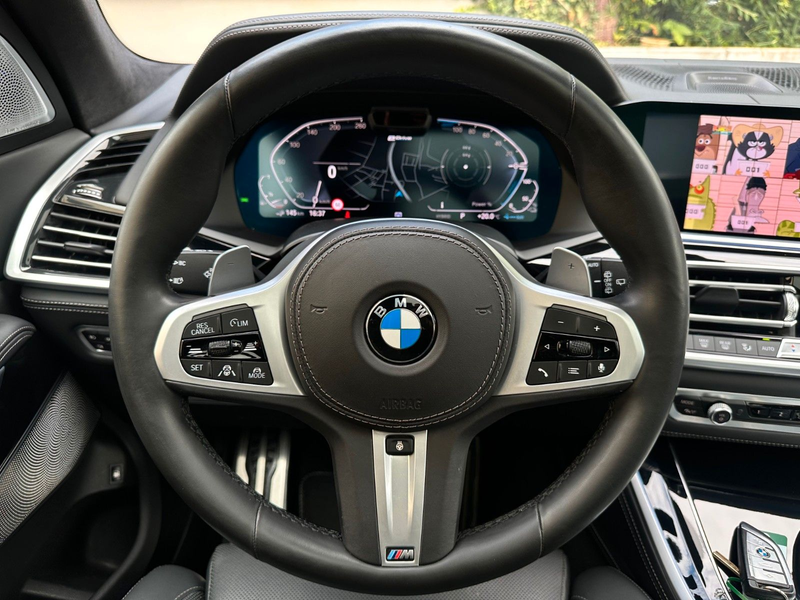 BMW X5 xDr45e M Sport PANO-SKY*B&W*NightV*3xTV*Massa — photo 10