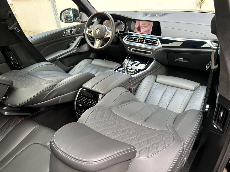 BMW X5 xDr45e M Sport PANO-SKY*B&W*NightV*3xTV*Massa — photo 14
