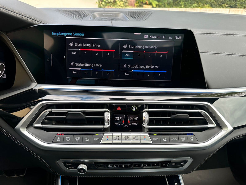 BMW X5 xDr45e M Sport PANO-SKY*B&W*NightV*3xTV*Massa — photo 15