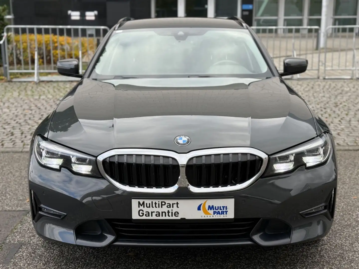 BMW 318 d Touring Sport Line//*AMBIENTE*//*KAMERA*// Gris - 2