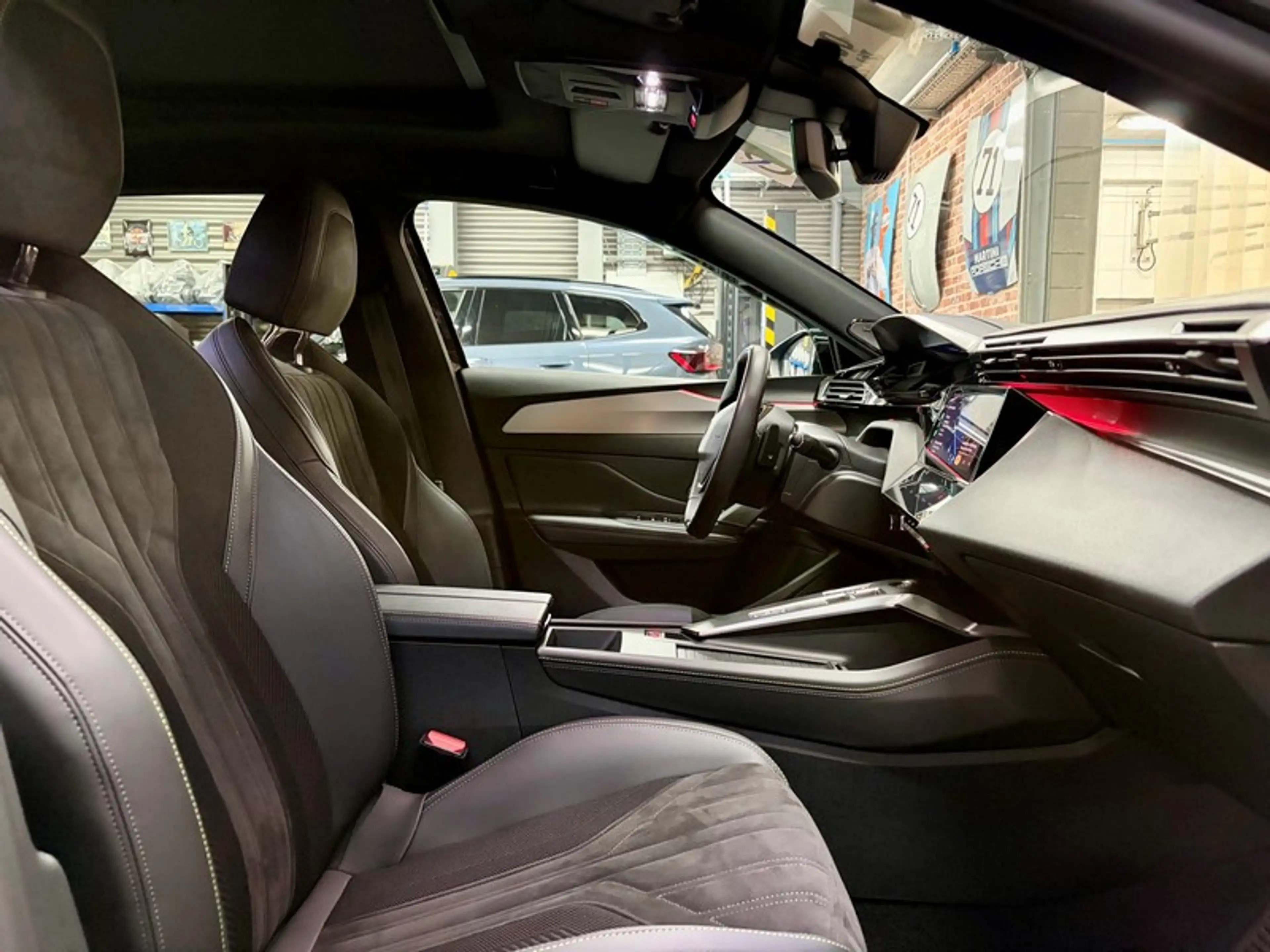 Peugeot 408 408 1.2 131cv Auto GT Navi/Cam360/Jalu19 — photo 8