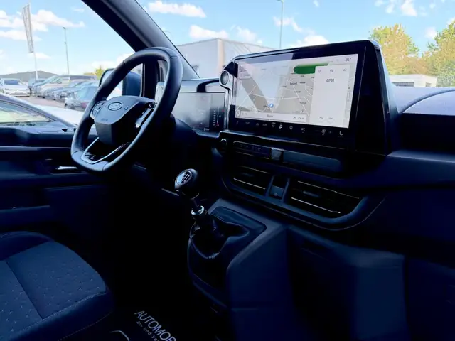 Ford Transit view 12