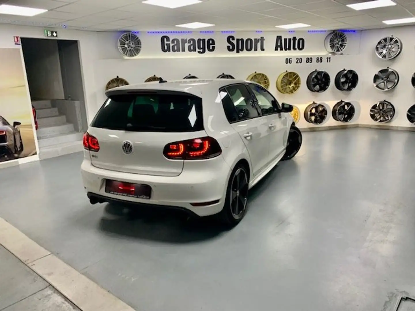 Volkswagen Golf 2L TSI 235 CV Blanc - 2