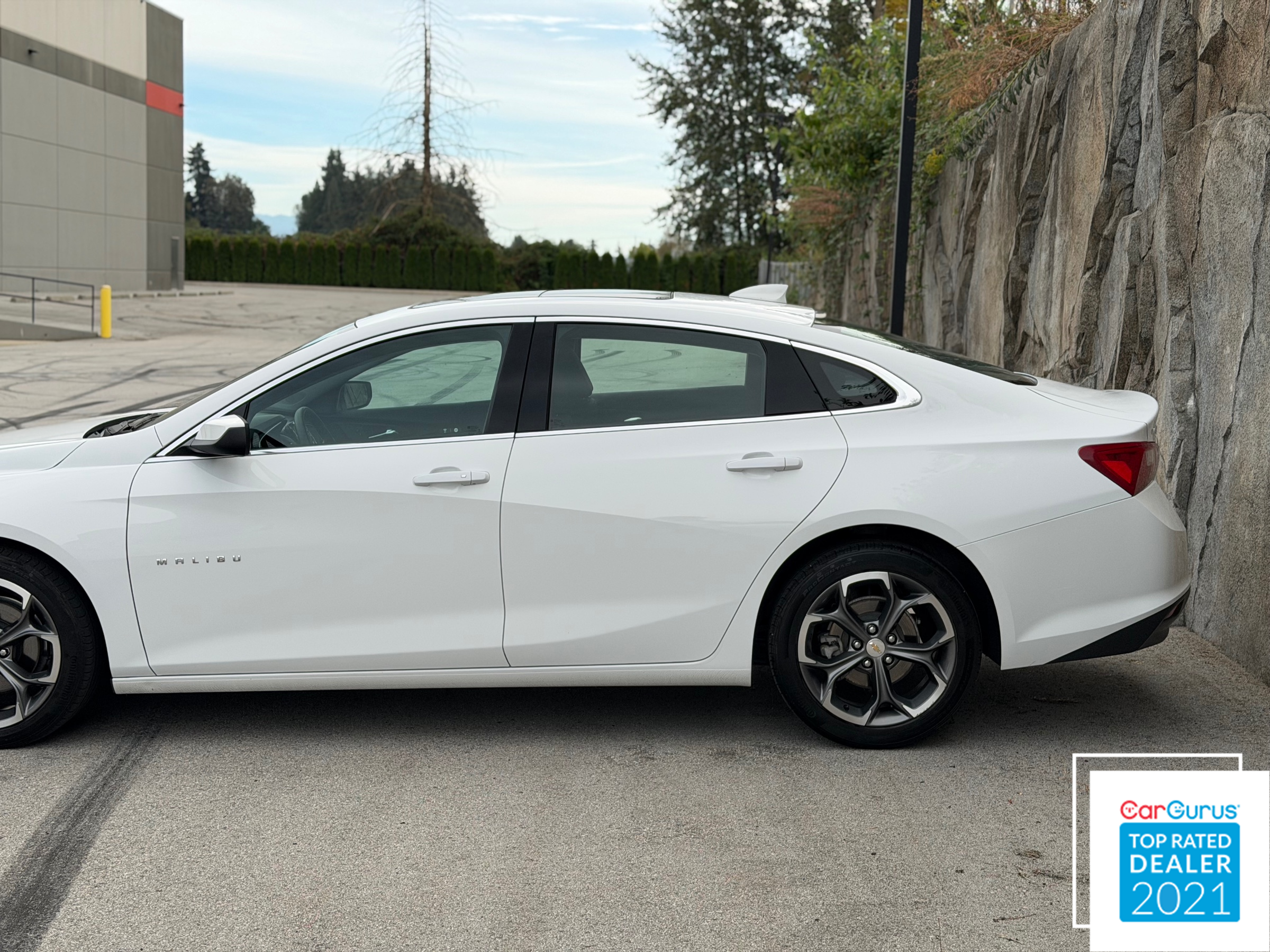 2025 Chevrolet Malibu 1LT — photo 1