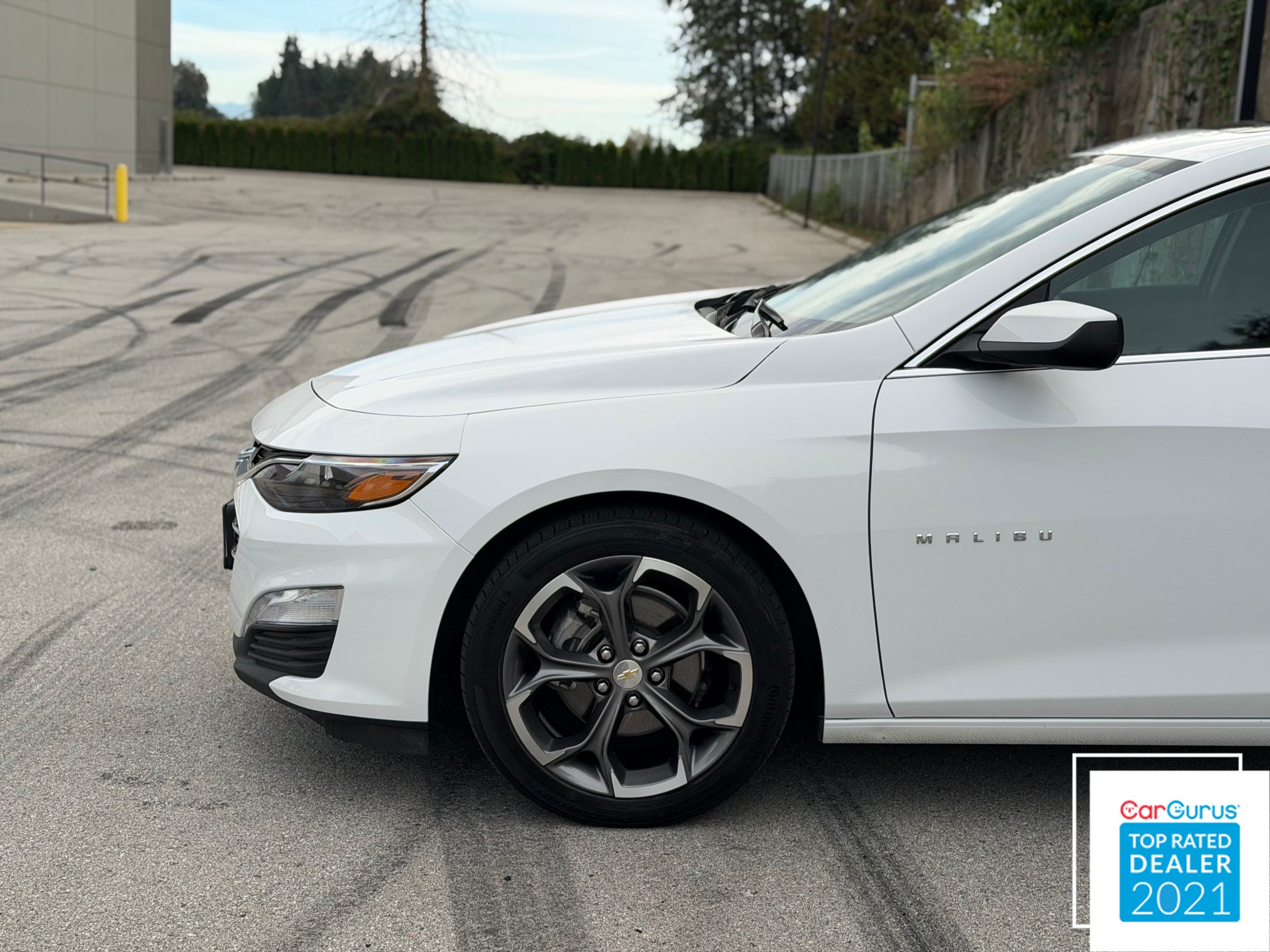 2025 Chevrolet Malibu 1LT — photo 1