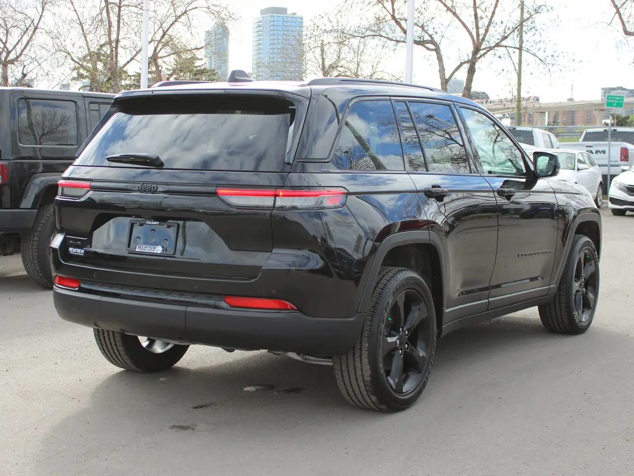 Jeep Grand Cherokee photo Jeep Grand Cherokee