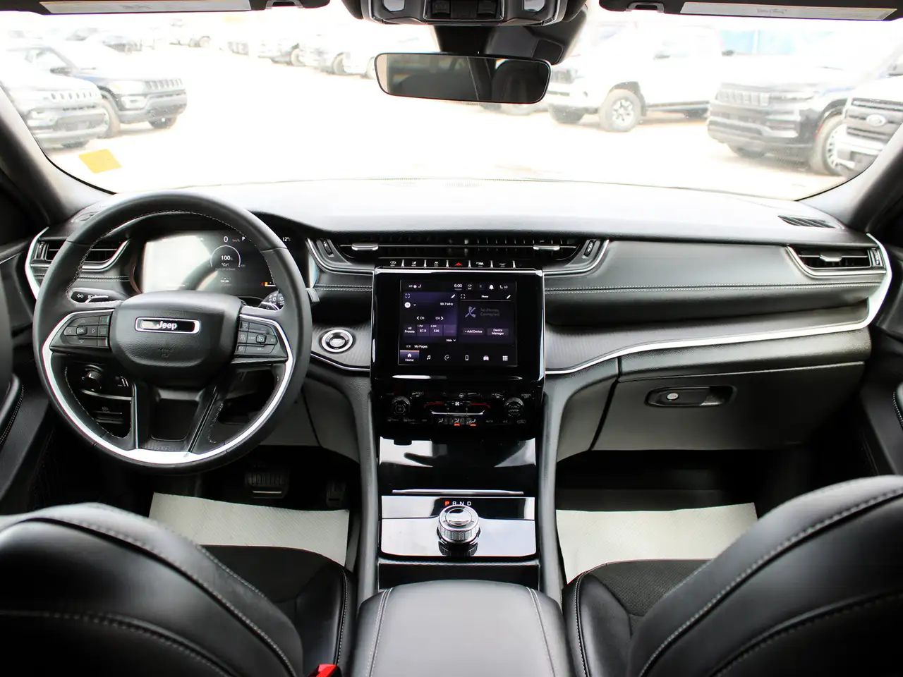 Jeep Grand Cherokee photo Jeep Grand Cherokee
