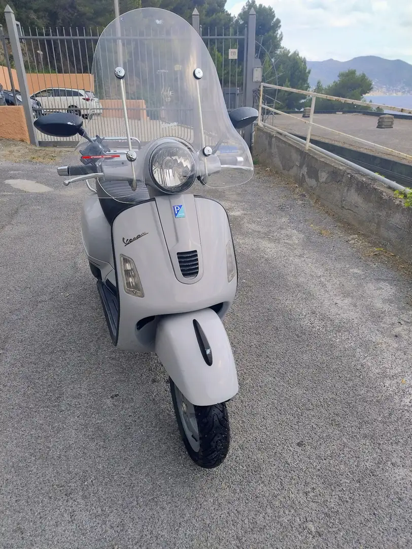 Vespa GTS 250ie iniezione elettronica Grigio - 2