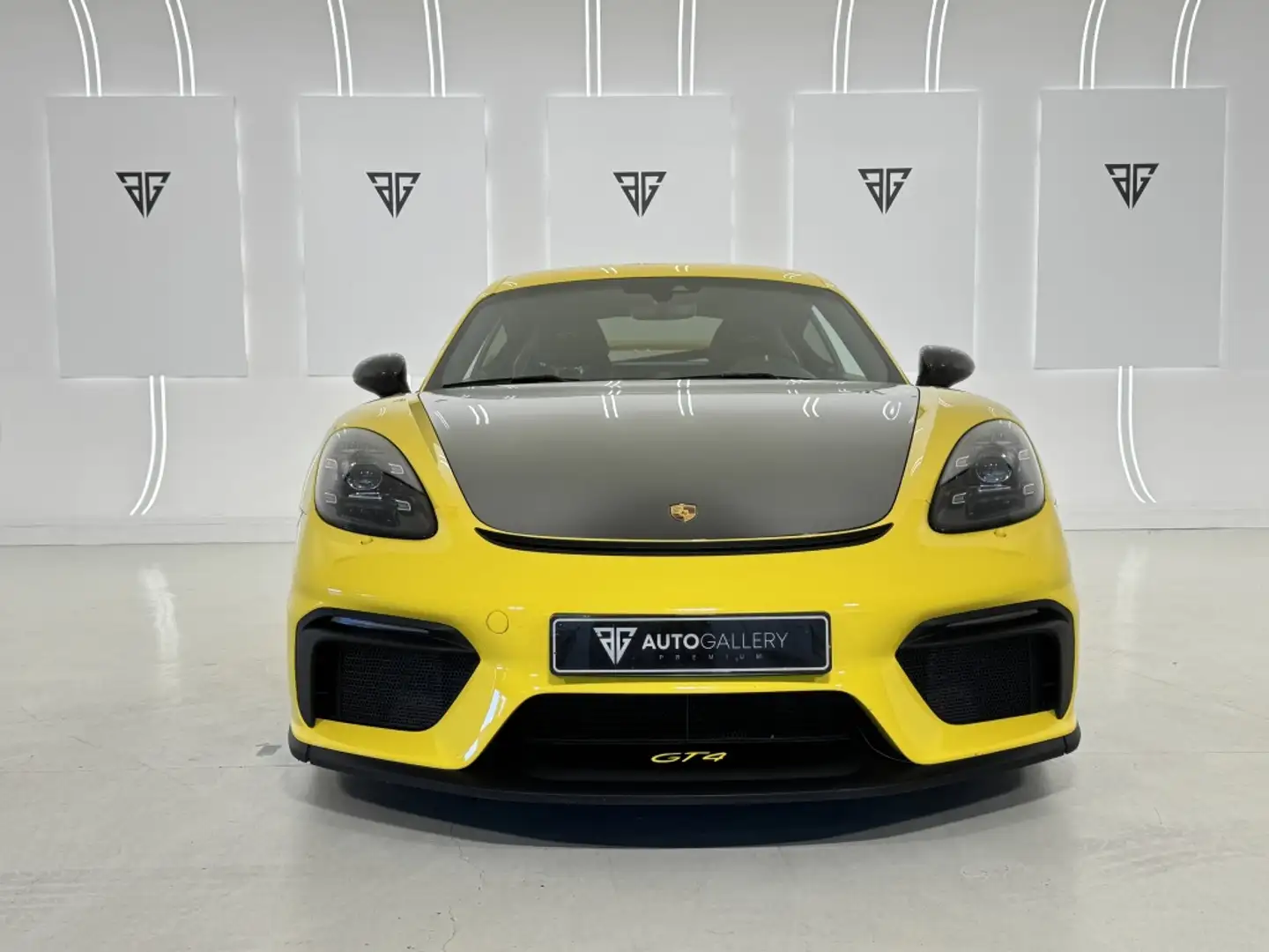 Porsche Cayman GT4 Amarillo - 2