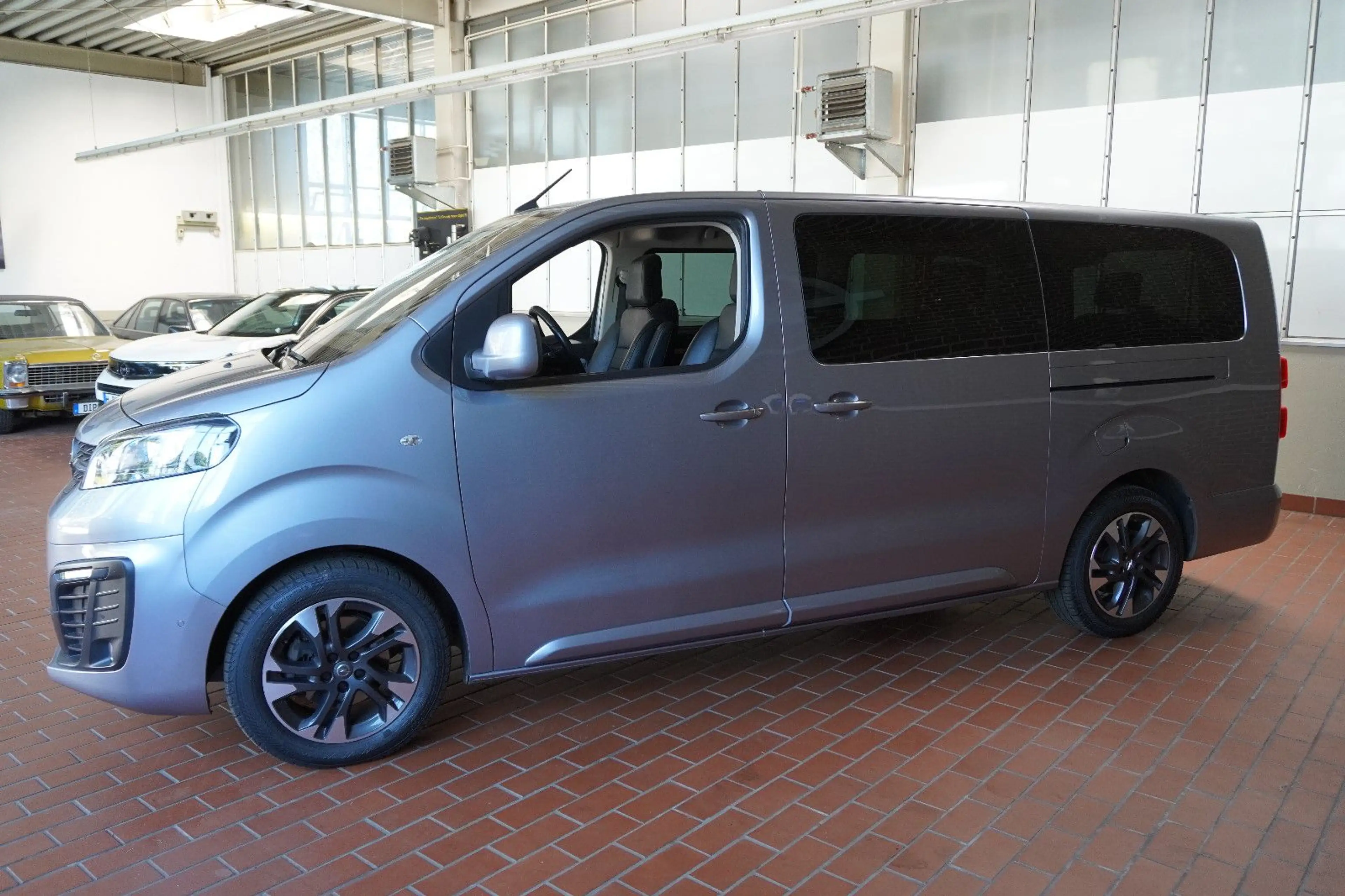 Opel Zafira Life Tourer L3-Leder/Navi/Kamera/Xenon — photo 5