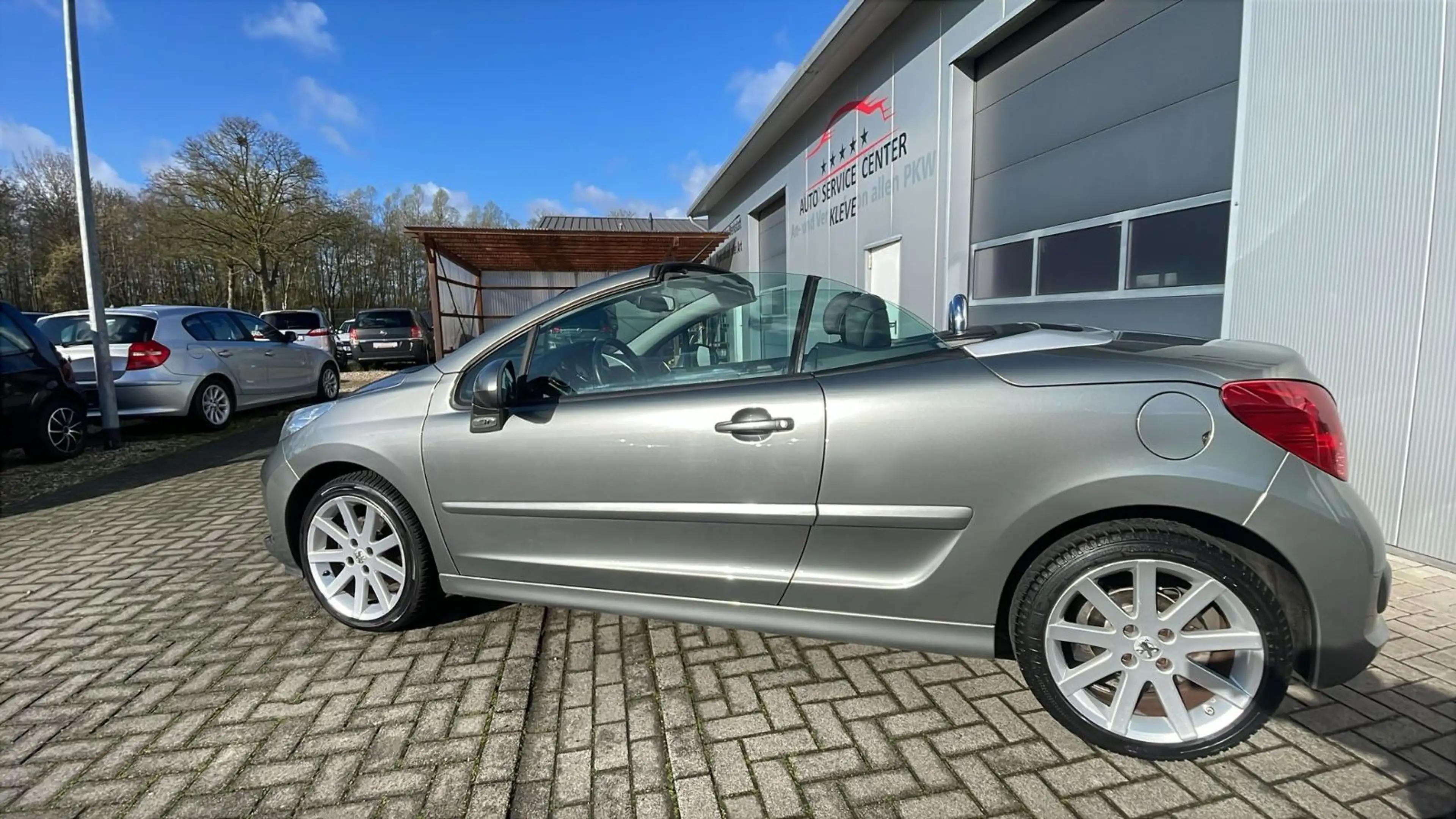 Peugeot 207 CC Cabrio-Coupe Roland Garros — photo 2