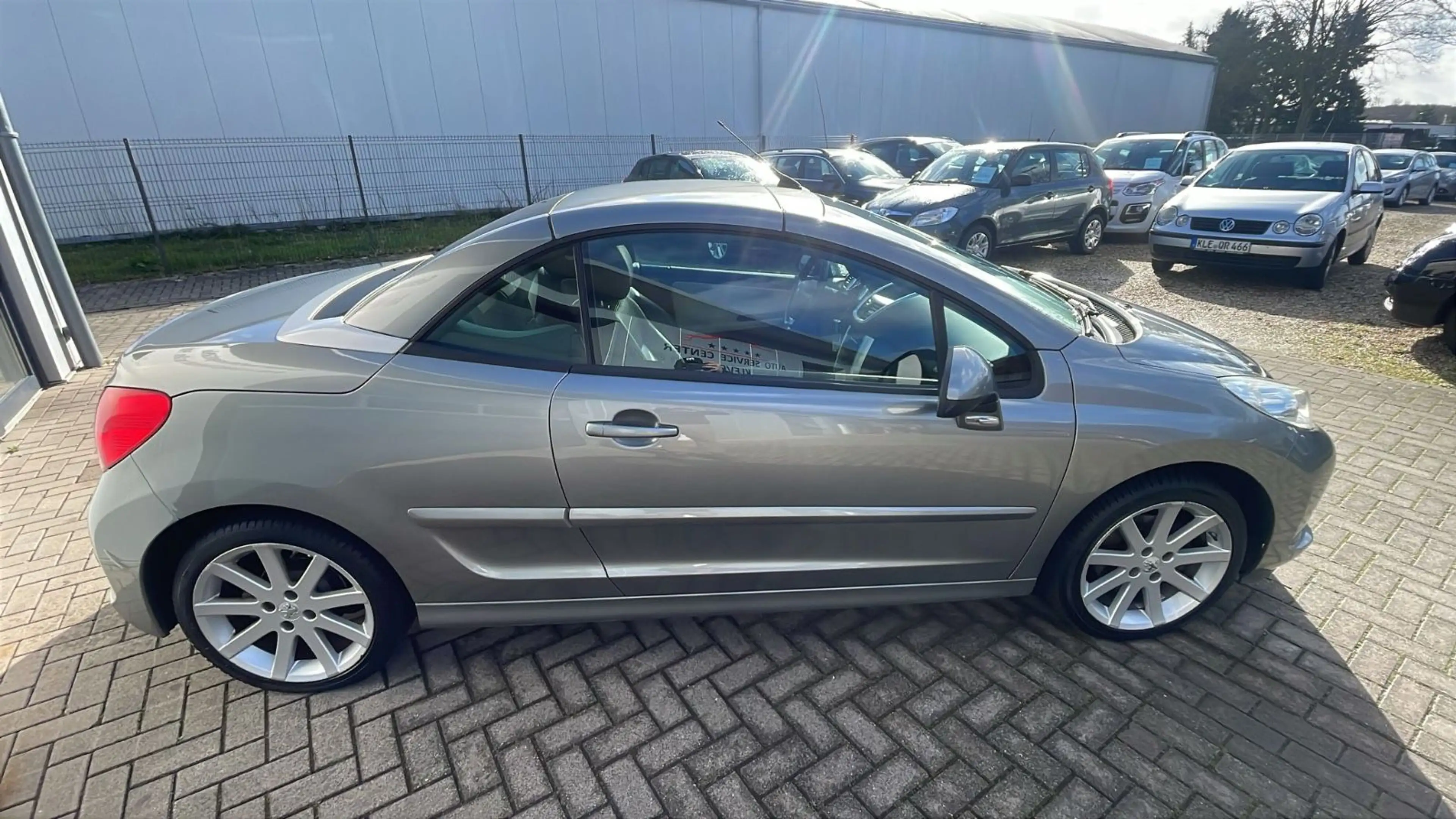 Peugeot 207 CC Cabrio-Coupe Roland Garros — photo 6