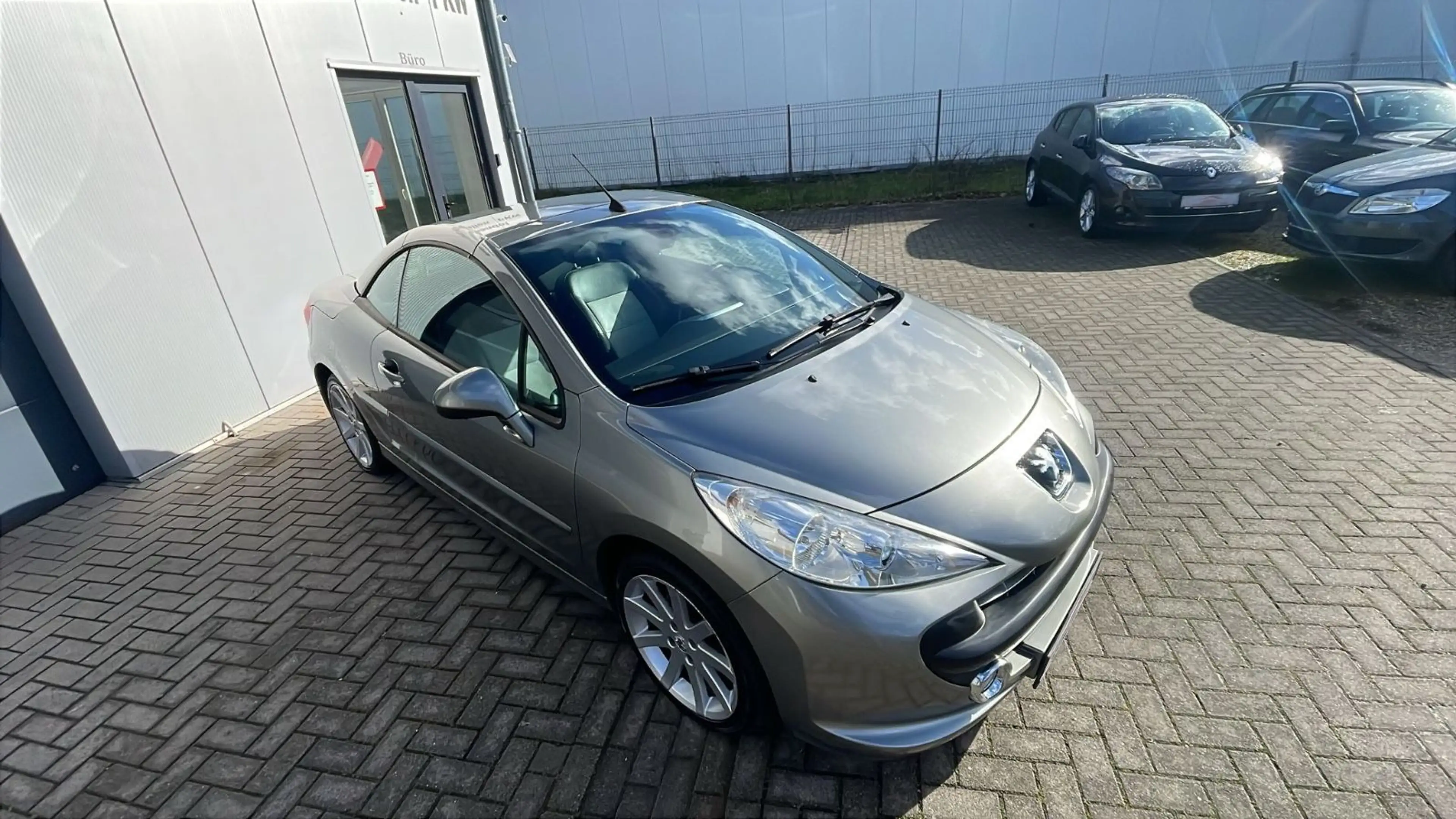 Peugeot 207 CC Cabrio-Coupe Roland Garros — photo 14