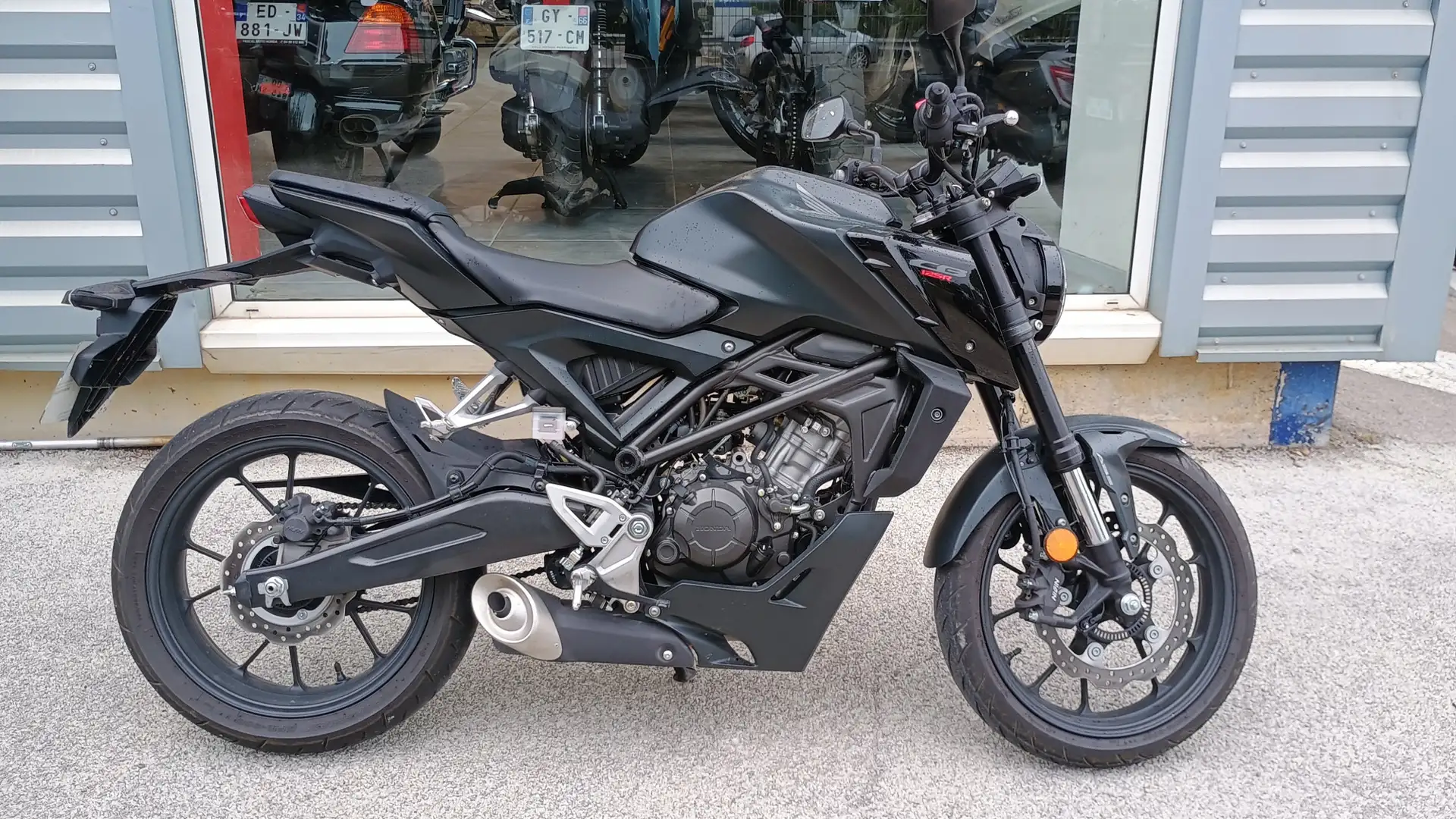 Honda CB 125 Noir - 1