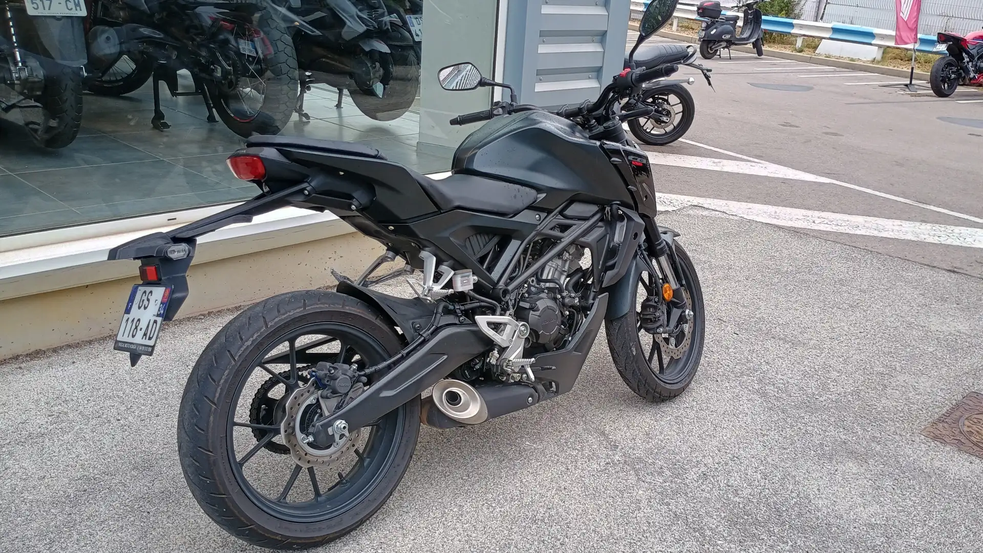Honda CB 125 Noir - 2