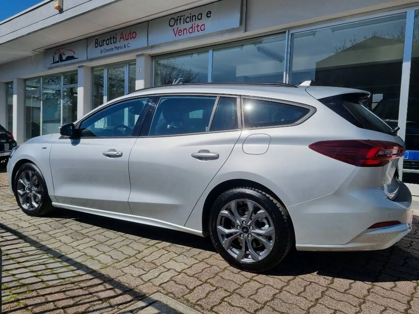 Ford Focus 1.0 ecoboost ST-Line 125cv powershift Zilver - 2