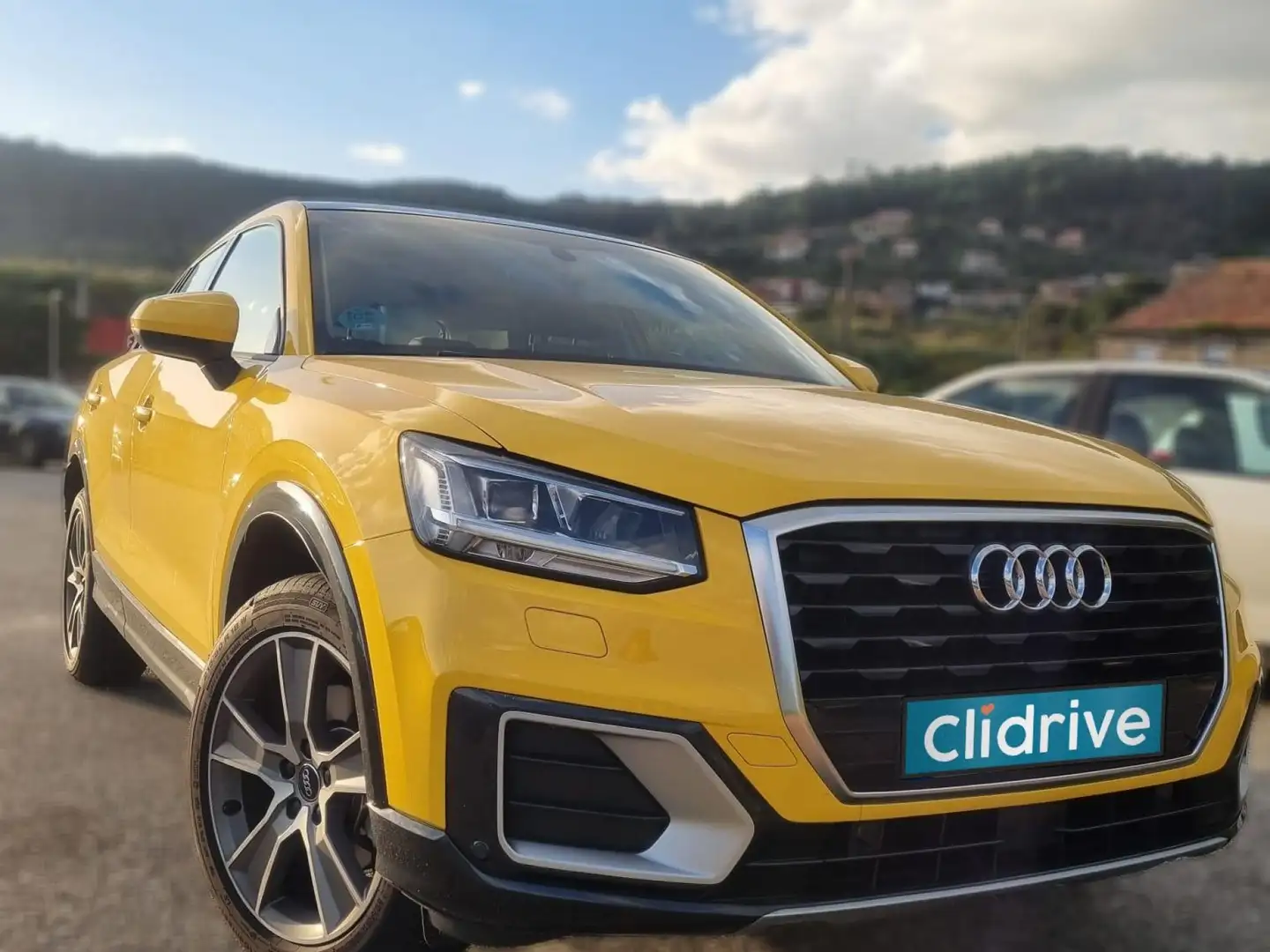 Audi Q2 1.0 TFSI Design edition 85kW Jaune - 2