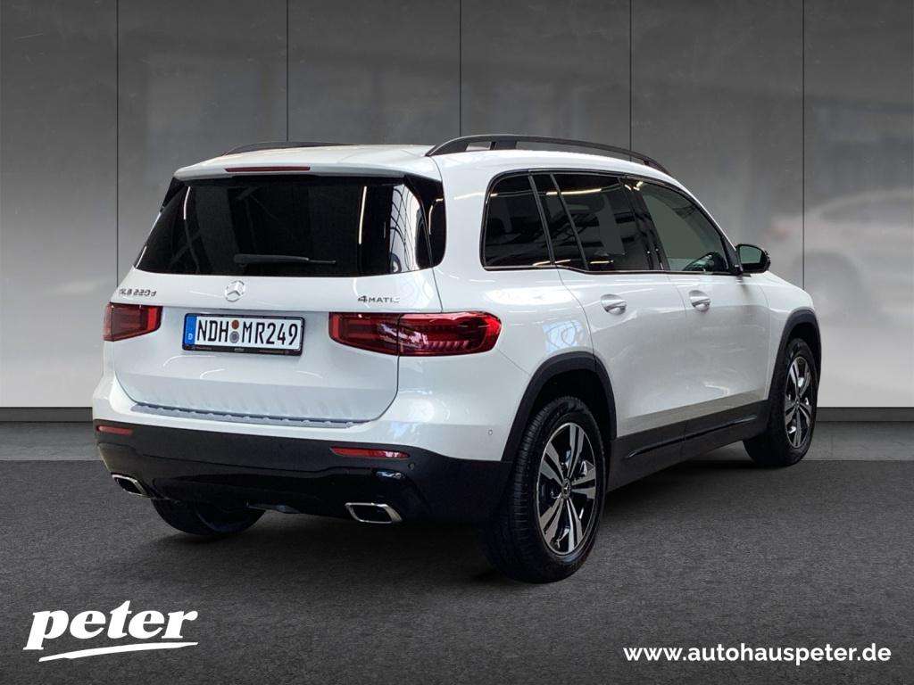 Mercedes-Benz GLB 220