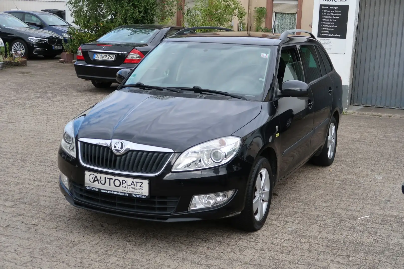 Skoda Fabia Combi Fresh 1.2 *KLIMATRONIK *SITZHEIZ. Zwart - 2