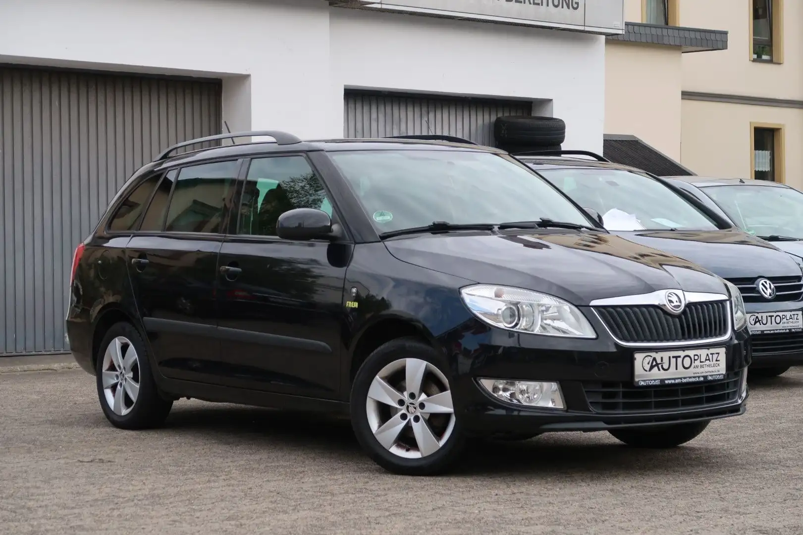 Skoda Fabia Combi Fresh 1.2 *KLIMATRONIK *SITZHEIZ. Zwart - 1
